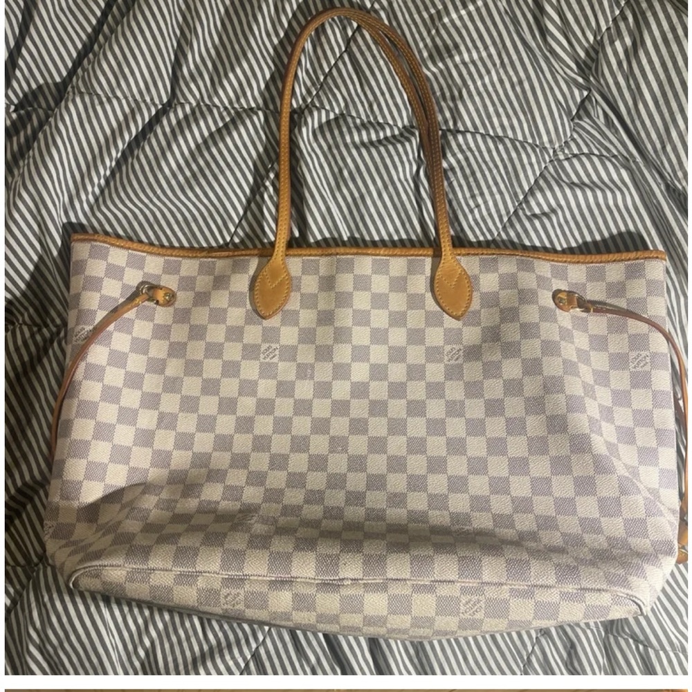 Louis Vuitton neverfull Gm size